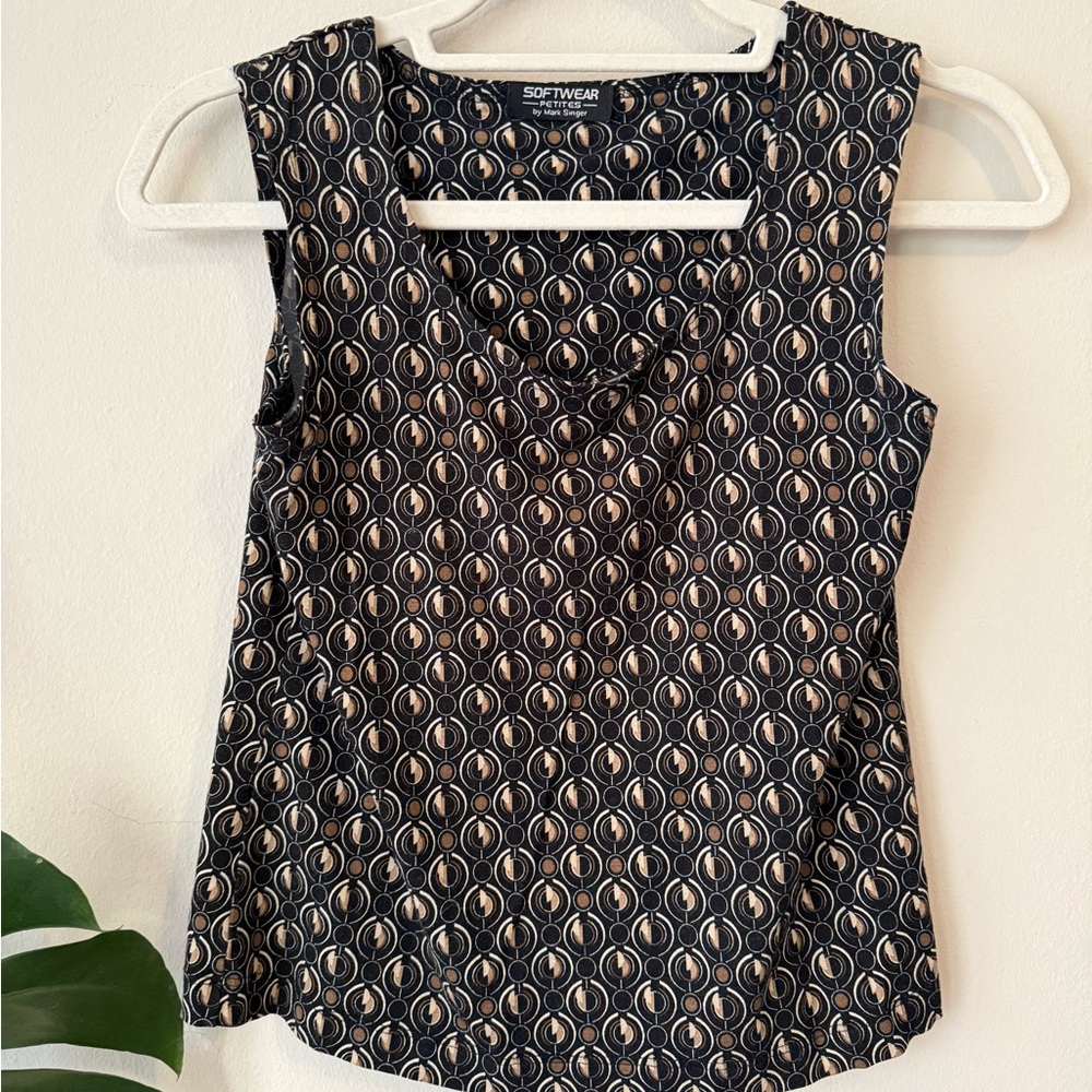 Sleeveless Black & Tan Geometric Print Top